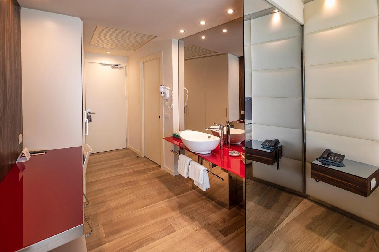 Hotel Ideal Limone sul Garda Exterior photo